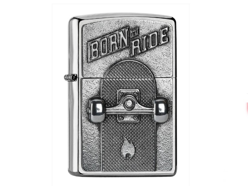 Zippo Born to Ride szálcsiszolt króm benzines öngyújtó – 3D hatású gördeszka mintával